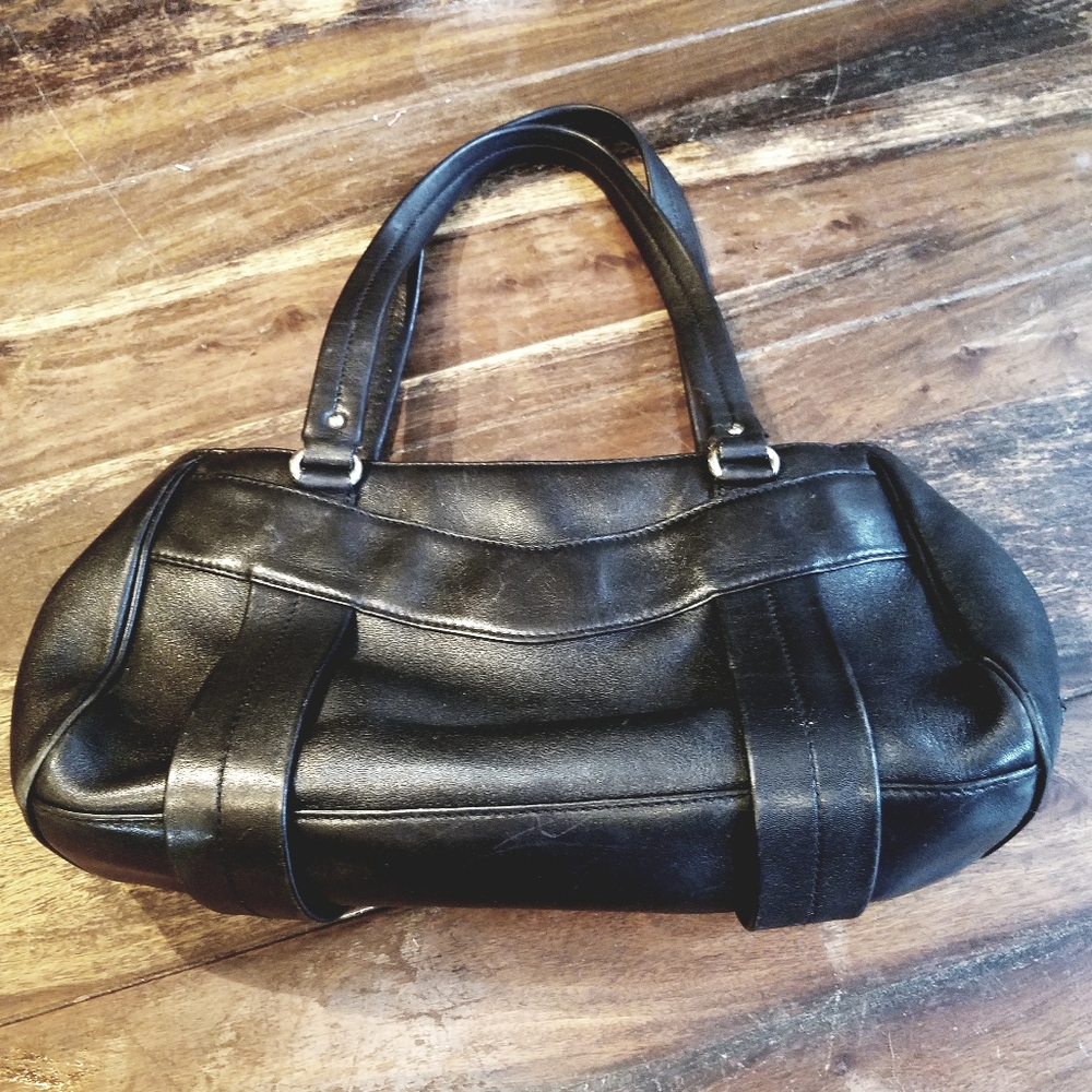 Cole Haan black leather handbag - Picture 2 of 8